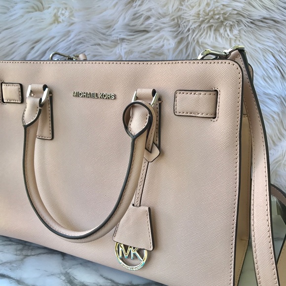SOLD ✨Michael Michael Kors Dillon Specchio Satchel - Picture 2 of 8